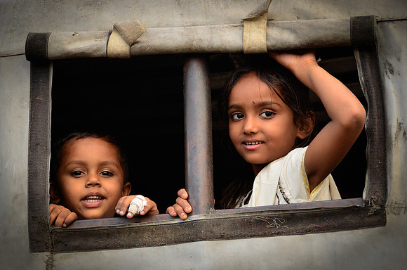 Faces of The World : India